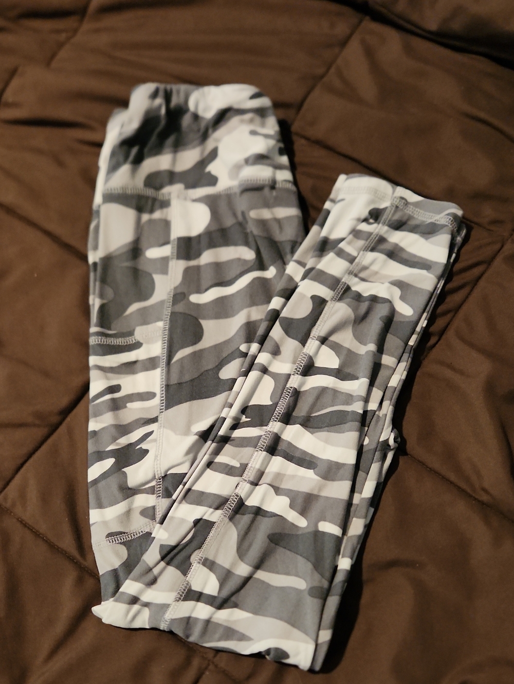 PLANETGOLD Women's Gray Camo Active Leggings